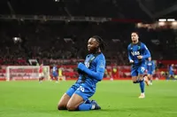 Менестър Сити взима нападател на Борнемут