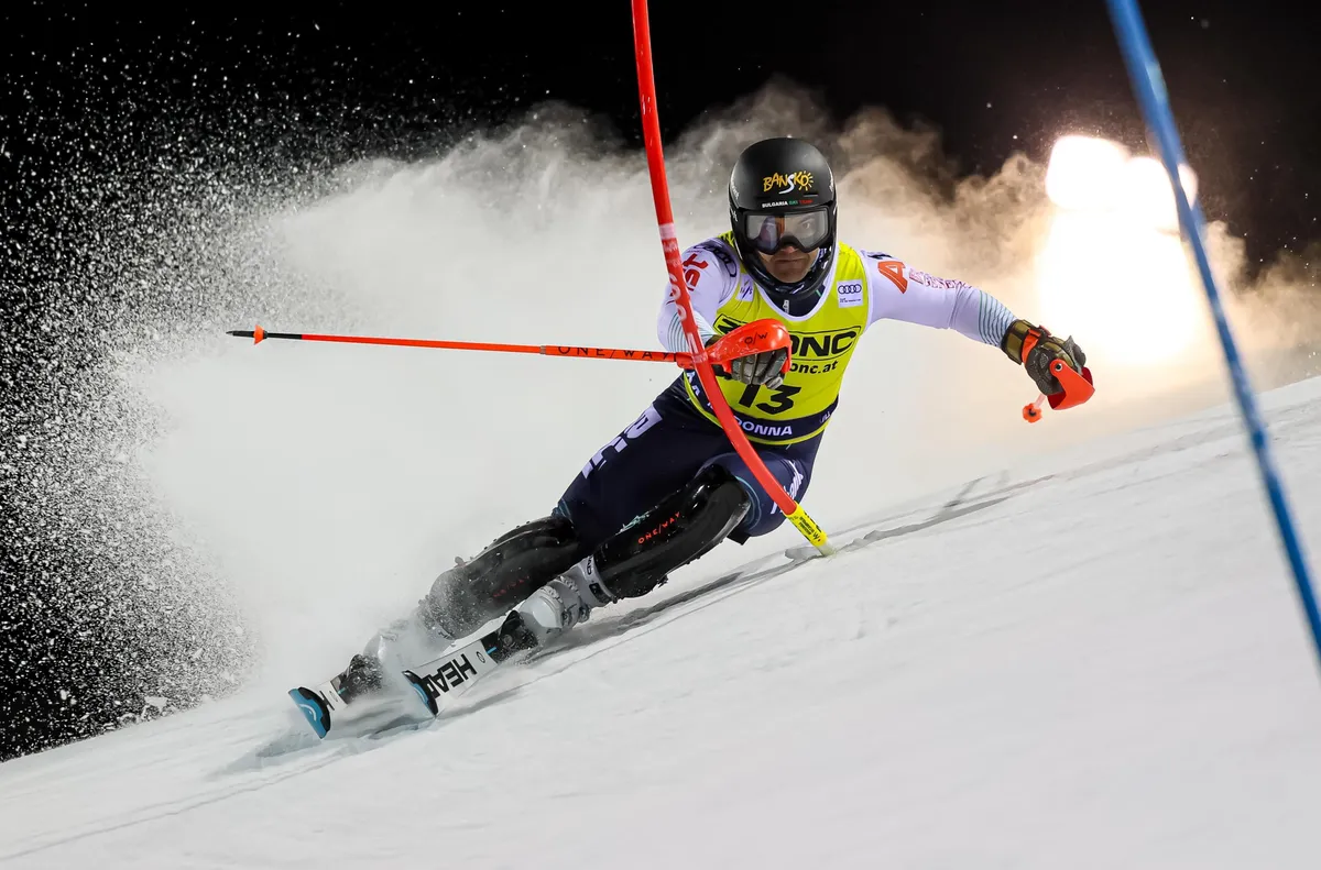 Алберт Попов направи страхотен първи манш в слалома от Световната