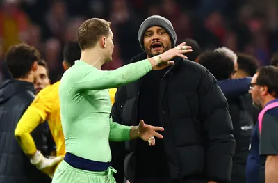 Нойер се завръща за Байерн, Кимих остава аут