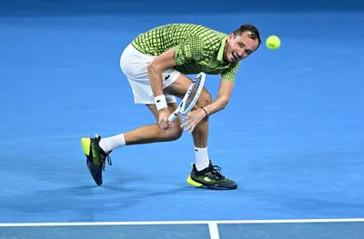 Медведев на финал в Бризбейн