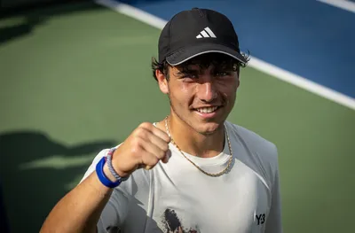 Фамозен Иван Иванов на финал в Испания