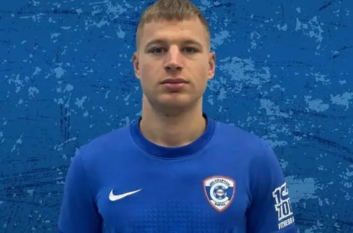 Соколите привлякоха левия защитник Борис Иванов Спартак Варна обяви третото