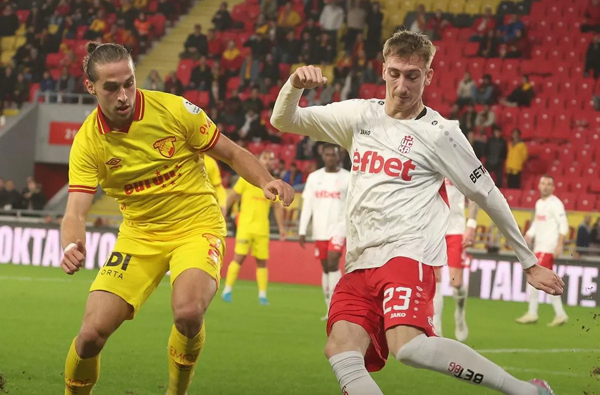 Червените загубиха с 1 2 в контрола играна в Измир