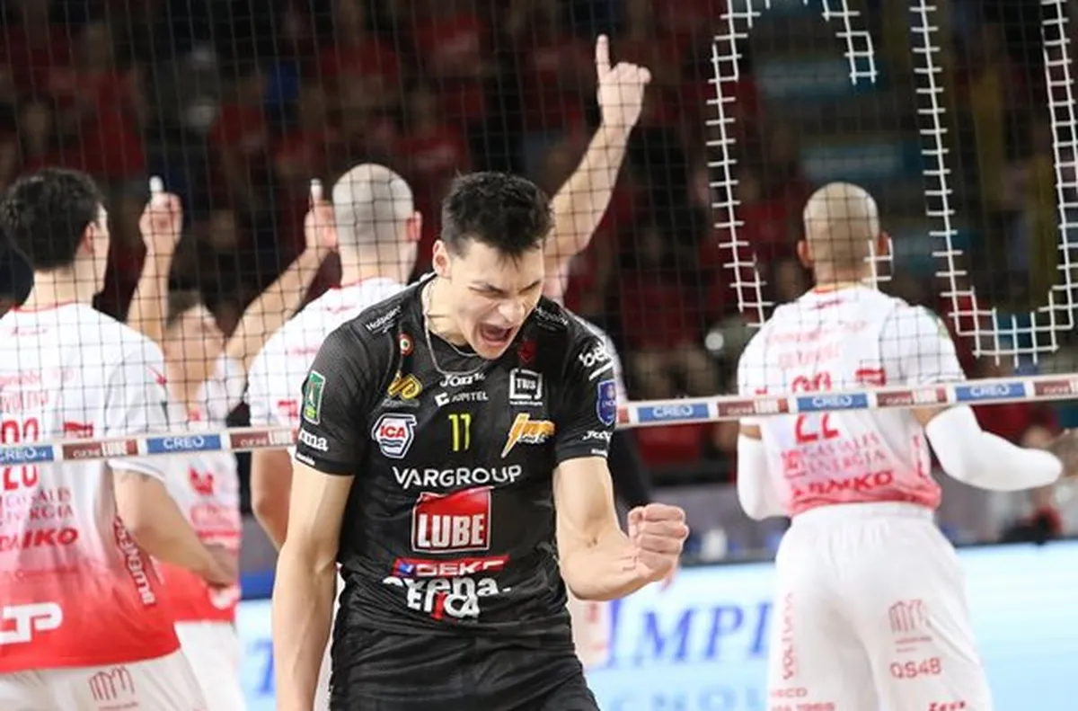 Александър Николов изигра поредния си силен двубой при домакинския успех