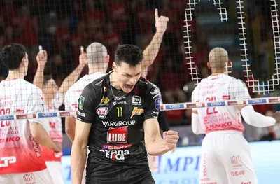 Алекс Николов отново блести при победа на Лубе