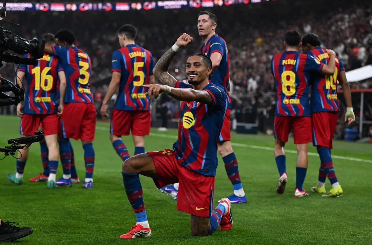 Каталунците надвиха големия си съперник с 3 2 Барселона е