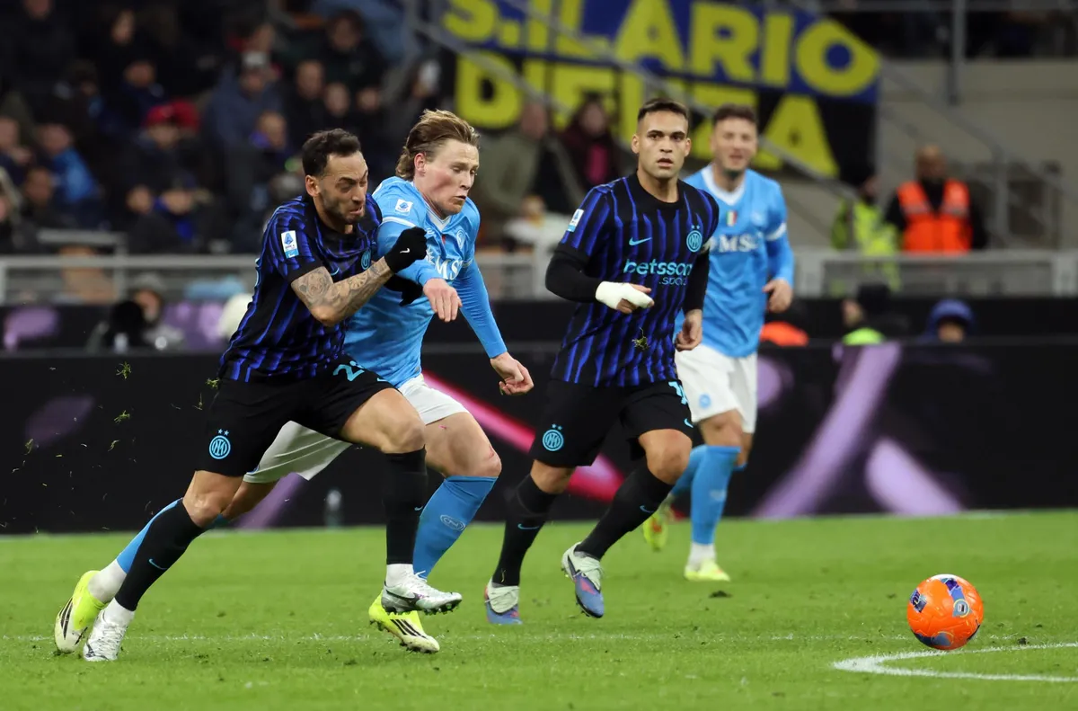 Интер и Наполи се хиксираха на "Меаца" след 2:2 (ВИДЕО)