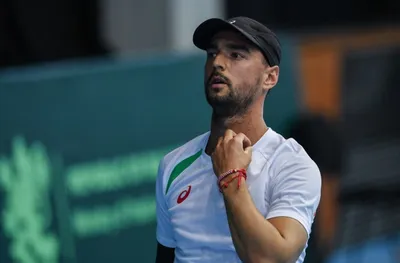 Димитър Кузманов потегли с победа в Глазгоу