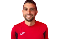 Марек се раздели с опитен играч