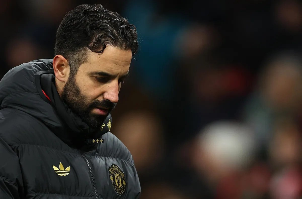 Рубен Аморим вече се завърна в Португалия след уволнението си