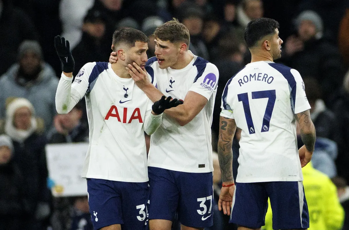 Тотнъм се споразумя за трансфера на Жоао Соуза от Сантос