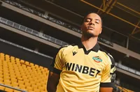 Ботев Пд с нова атака по Левски заради Армстронг Око-Флекс