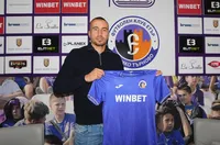 Етър взе опитен бранител