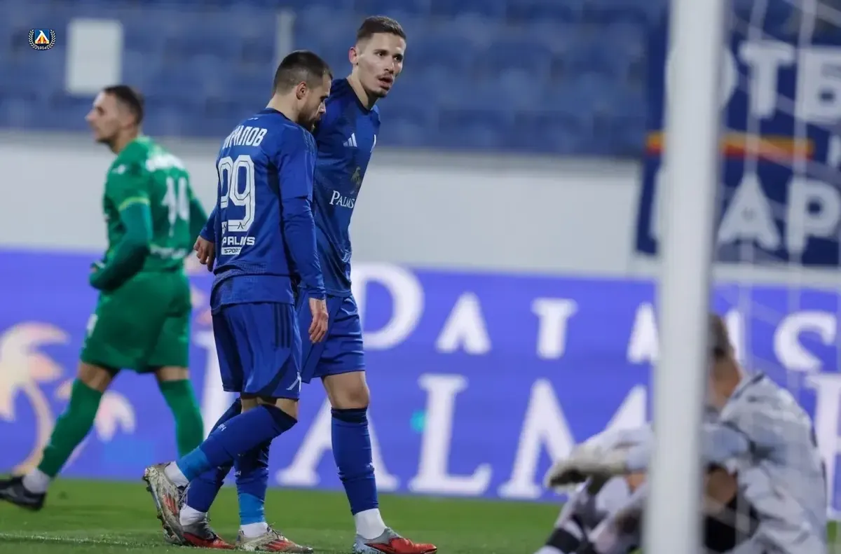 Сините прибират странно малко за своя национал Ръководството на Левски