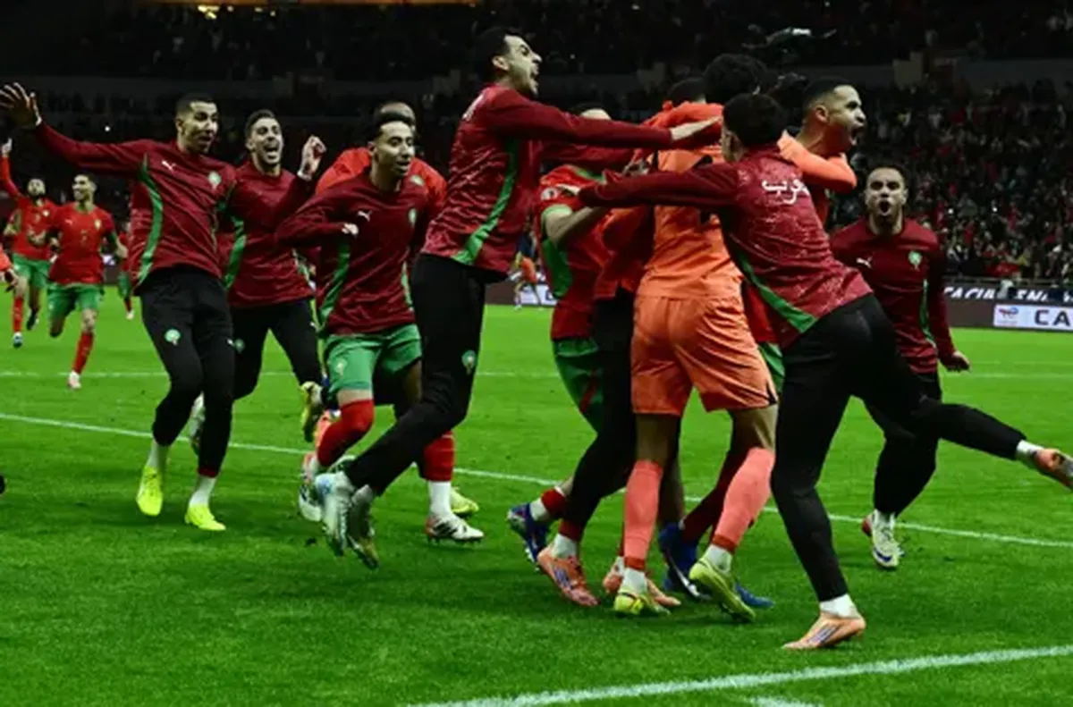 Боно отново е герой при наказателните удари за Лъвовете от