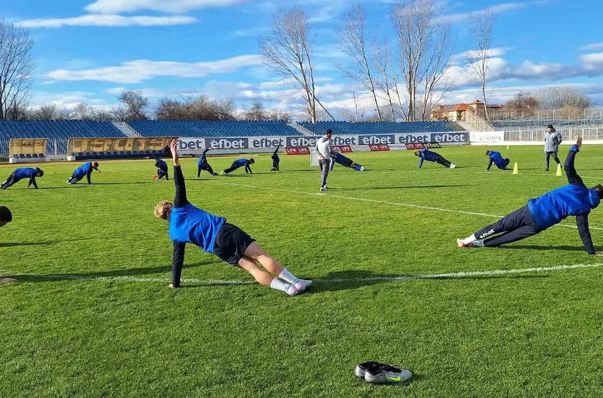 Никола Гелин се завърна при делфините ОФК Несебър започна зимна