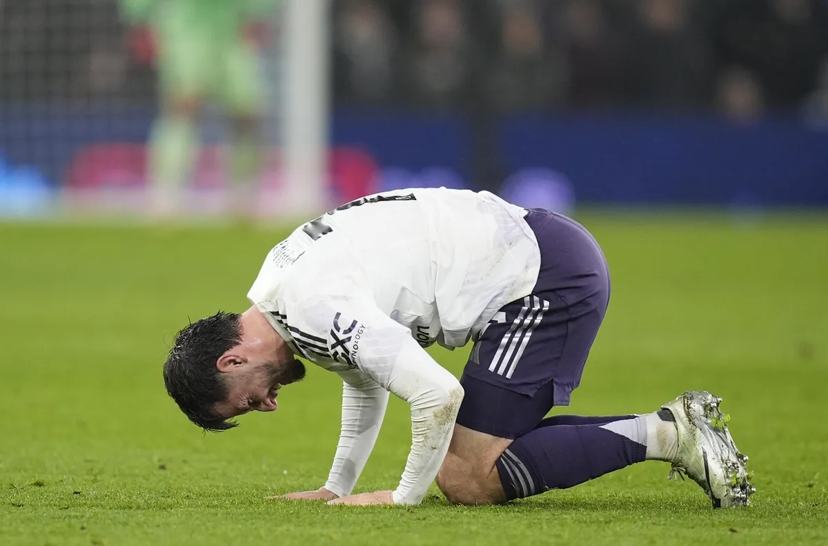 Бъдещето на Бруно Фернандеш в Манчестър Юнайтед е поставено под