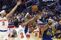 Бостън победи Маями с 39 точки от Анфърни Саймънс в мач от НБА