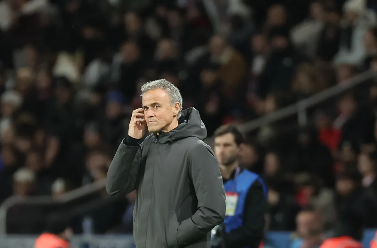 Старши треньорът на френския и европейски първенец Пари Сен Жермен