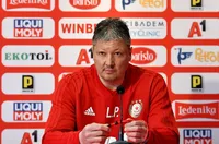 Собственикът на ЦСКА осигури самолет за прибирането на Любо Пенев