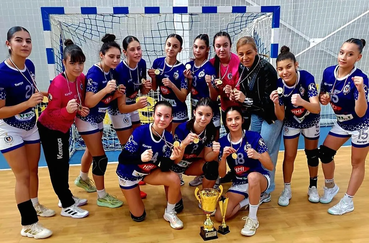 Етър 64 спечели купата на България по хандбал при девойките