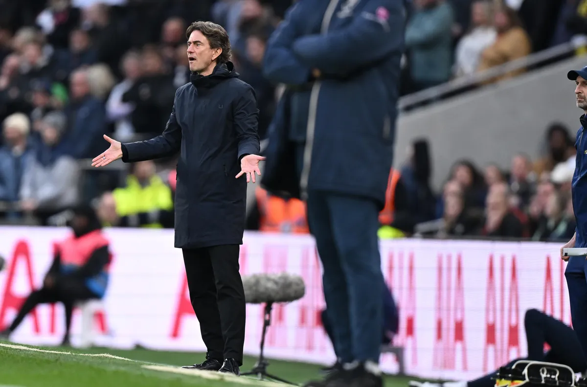 Бъдещето на треньора на Тотнъм Томас Франк е под сериозна