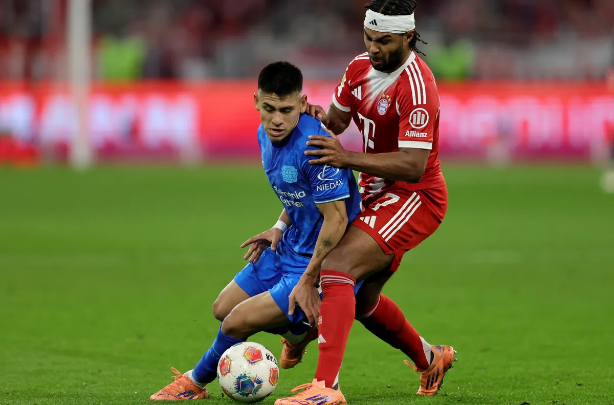 Жирона постигна споразумение за привличането на Клаудио Ечевери от Манчестър