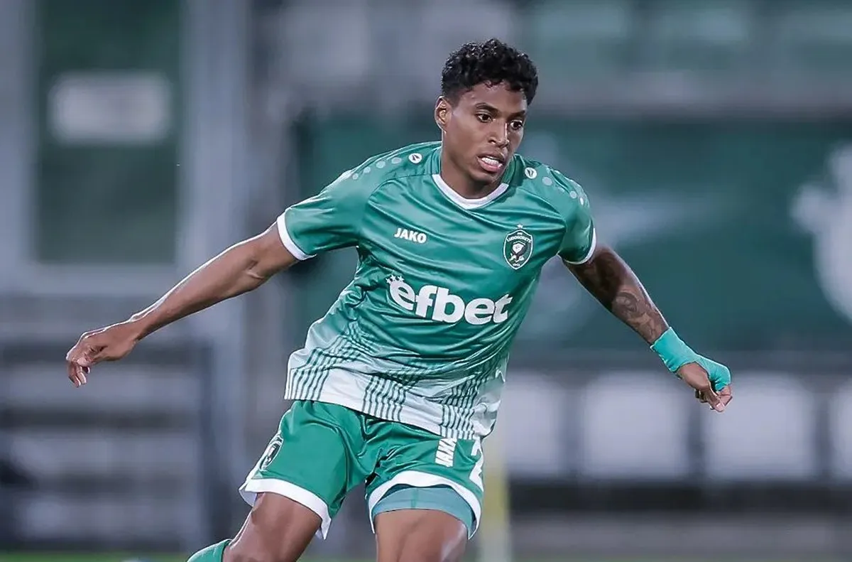 Колумбиецът е периферна фигура в състава на шампионите Крилото на