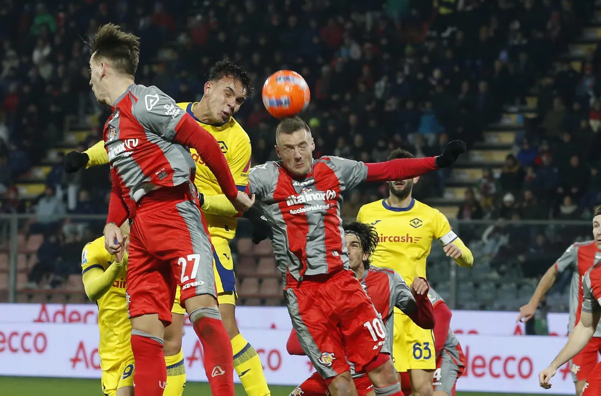 Кремонезе и Верона завършиха 0 0 в среща от 21