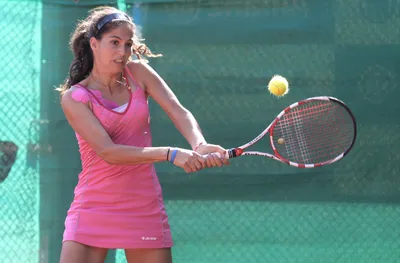 Шиникова е четвъртфиналистка на двойки в Манама