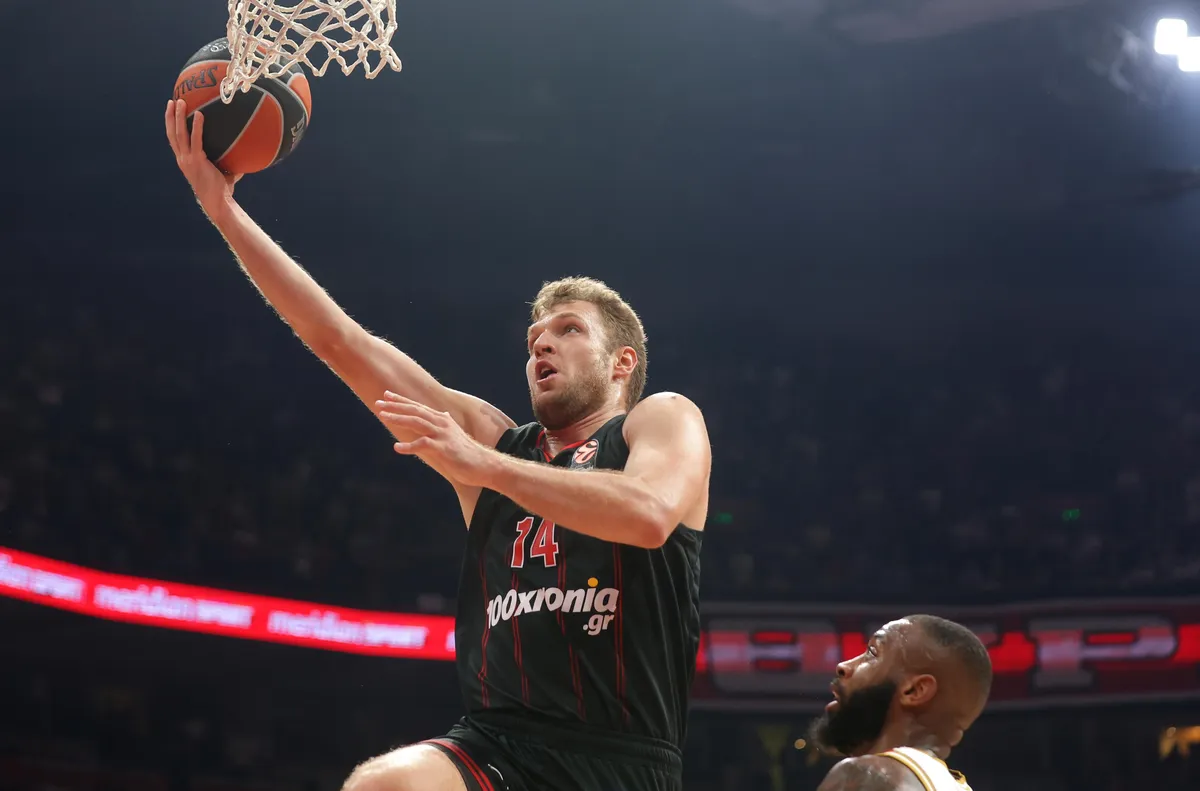 Двата отбора се срещнаха и в петия кръг на елитния