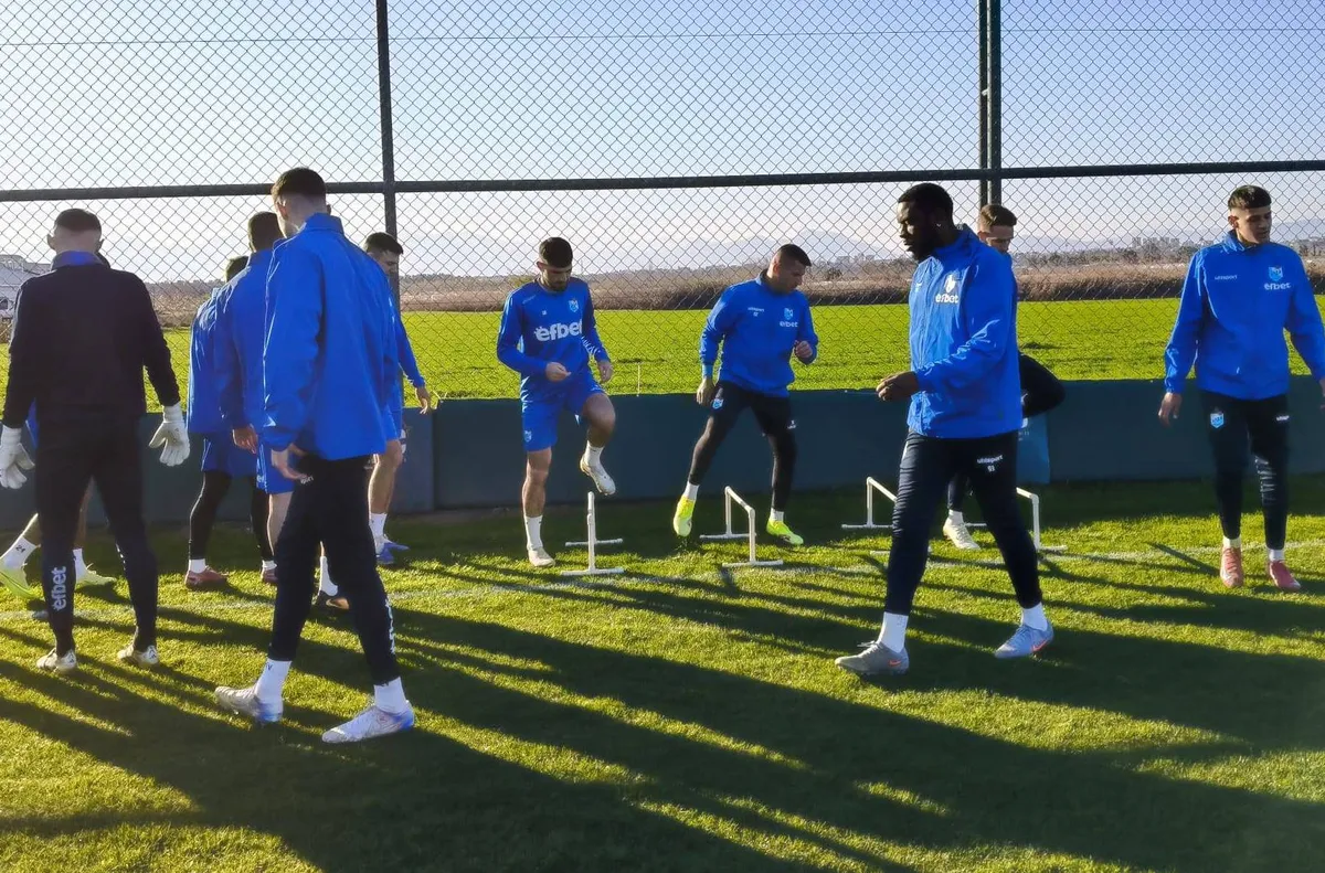 Тимът на Александър Тунчев с 1 1 срещу Кудривка в