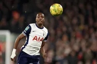 Рома преговаря с двама футболисти на Тотнъм