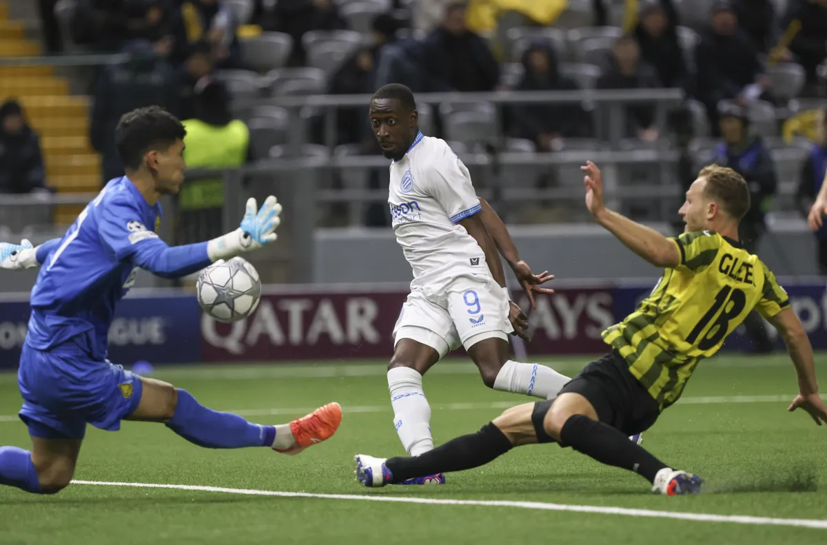 Гостите ликуваха в Астана и запазиха шансове за класиране в