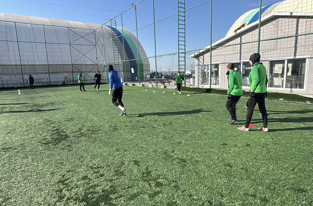 Третодивизионният тим привлече силен полузащитник от Втора лига Амбициозният третодивизионен