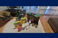 Кой донесе празнично настроение в дом за деца на Коледа? 