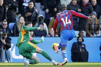 Матета поиска трансфер от Кристъл Палас