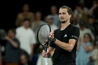 Дъждът не спря Зверев в Австралия