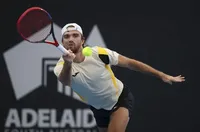 Екзекуторът на Григор взе скалпа и на Циципас в Мелбърн