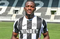 Сериозен интерес към крило на Локо Пд