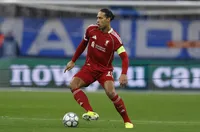 Ван Дайк иска постоянство от Ливърпул