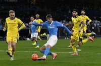 Нотингам ще отърве Наполи от трансферен провал