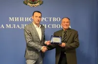 Иван Пешев отличи мотокрос легендата Владимир Колев