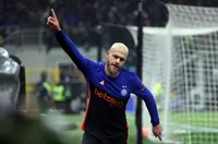 Интер обърна мощно Пиза, Божинов остана на пейката