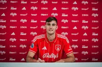 Официално: Нападател на Наполи подписа във Висшата лига