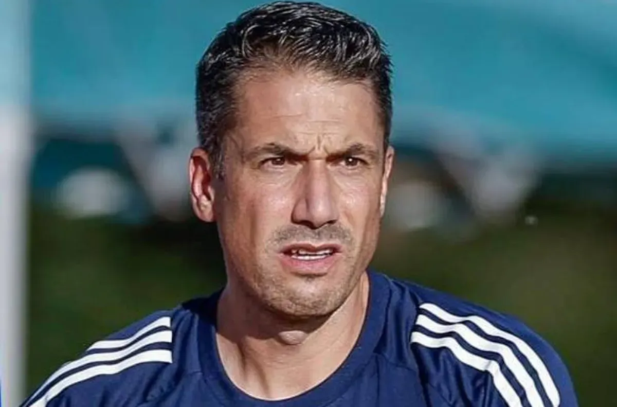 Треньорът на Левски с голямо интервю за A Bola  
Старши