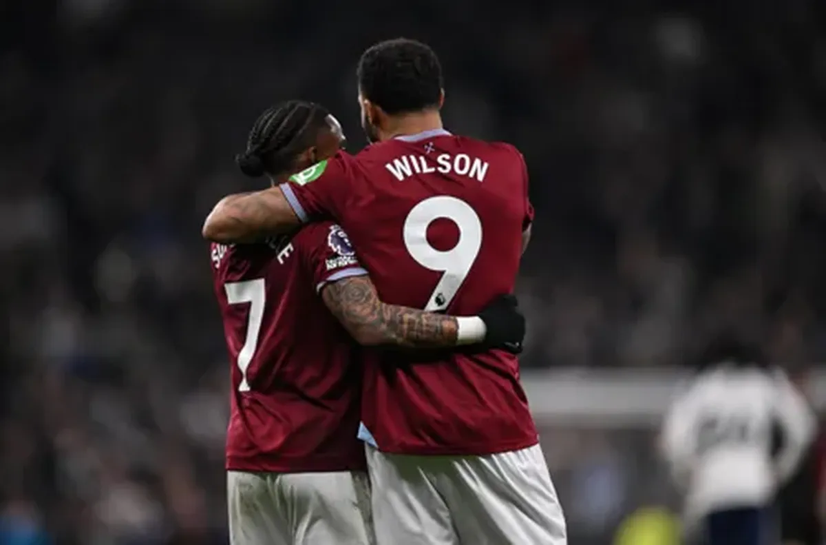 Чуковете постигнаха нова ценна победа във Висшата лига Уест Хем