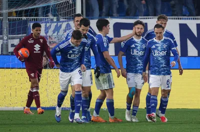 Комо разби Торино с шест гола и докосва топ 4