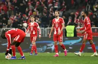 Байерн Мюнхен се сгромоляса у дома - Аугсбург им нанесе първа загуба!
