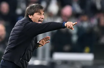 Конта чака дълга криза в Наполи